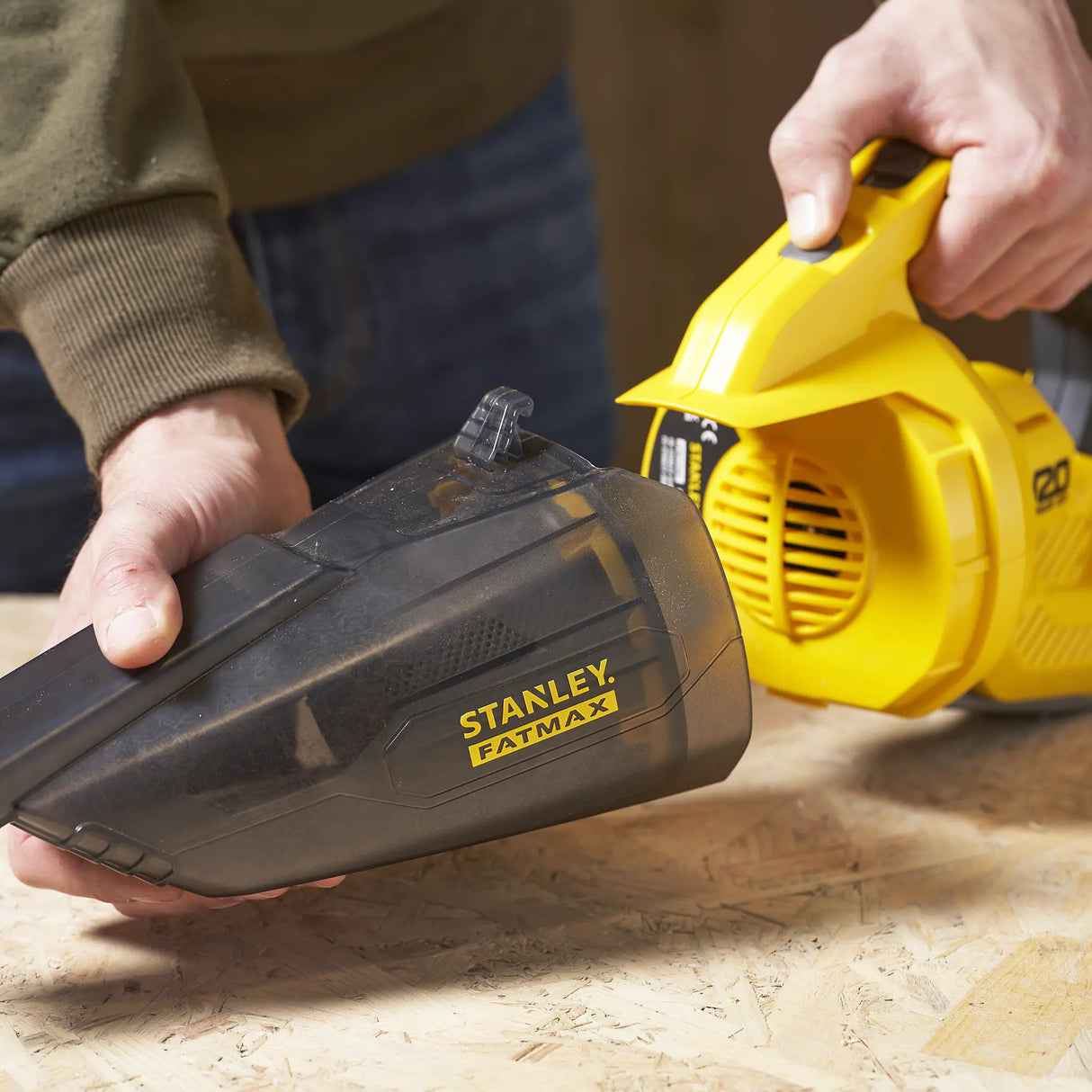 Aspiratore V20 Stanley SFMCVH001B-XJ 18V