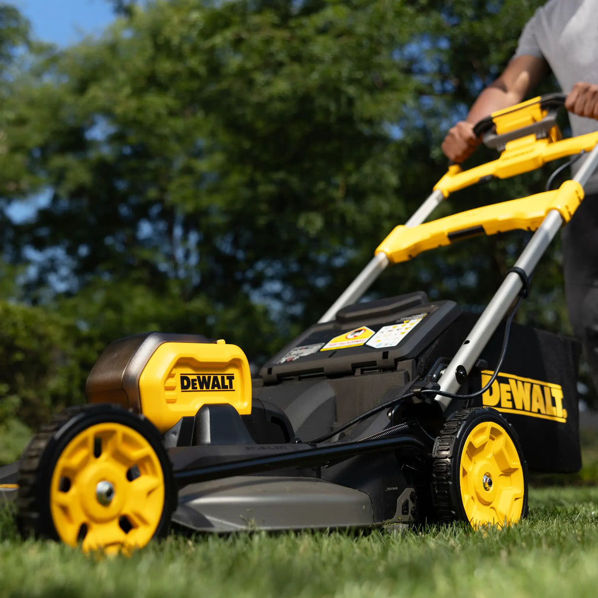 Self-propelled lawnmower Dewalt DCMWSP550N-XJ 54V