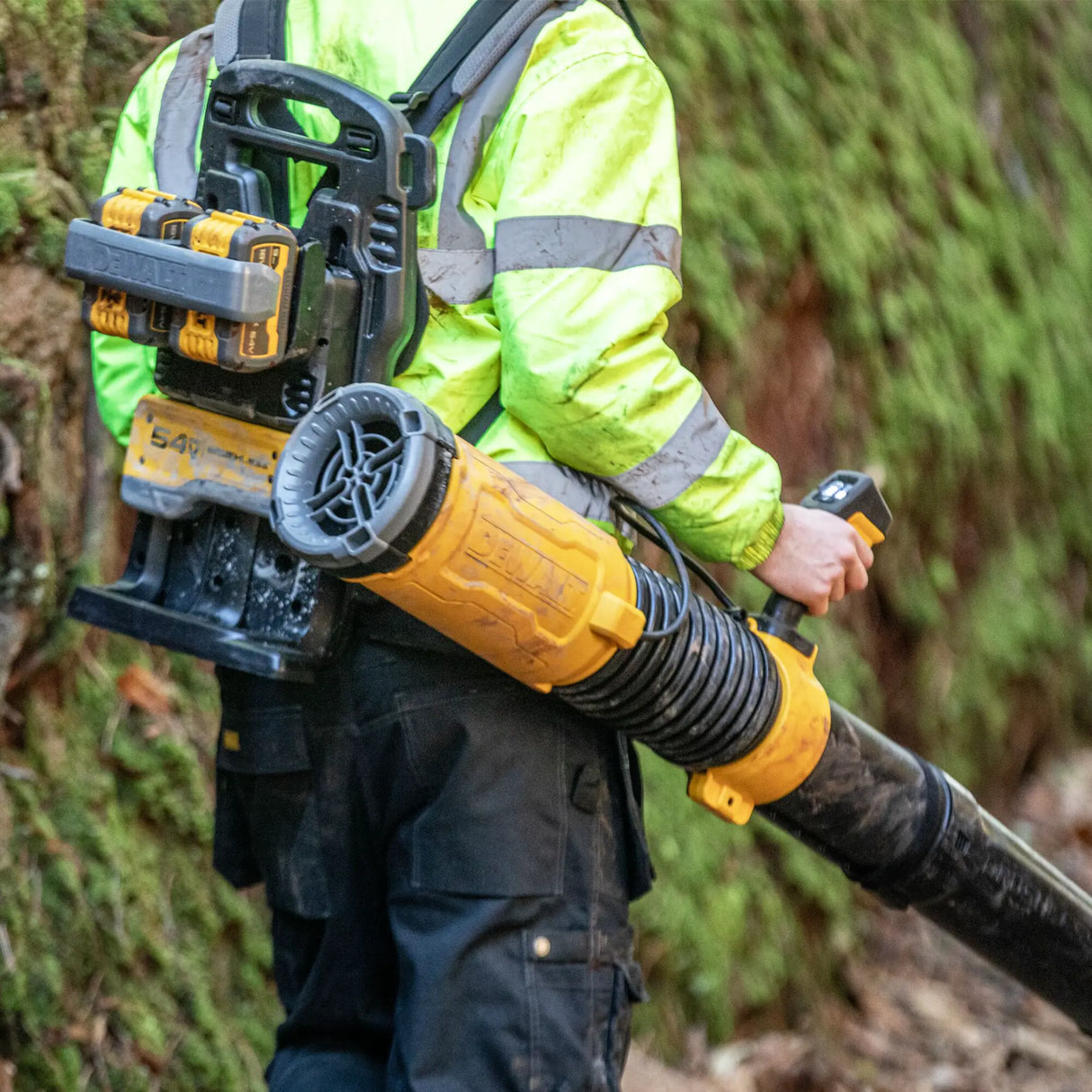 Soffiatore a spalla Dewalt DCMBBL800N-XJ 2x54V