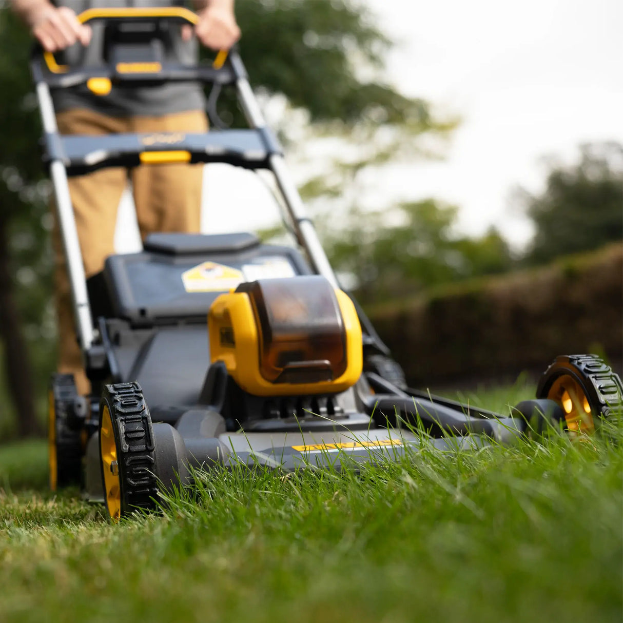 Push lawnmower Dewalt DCMWP500N-XJ 54V