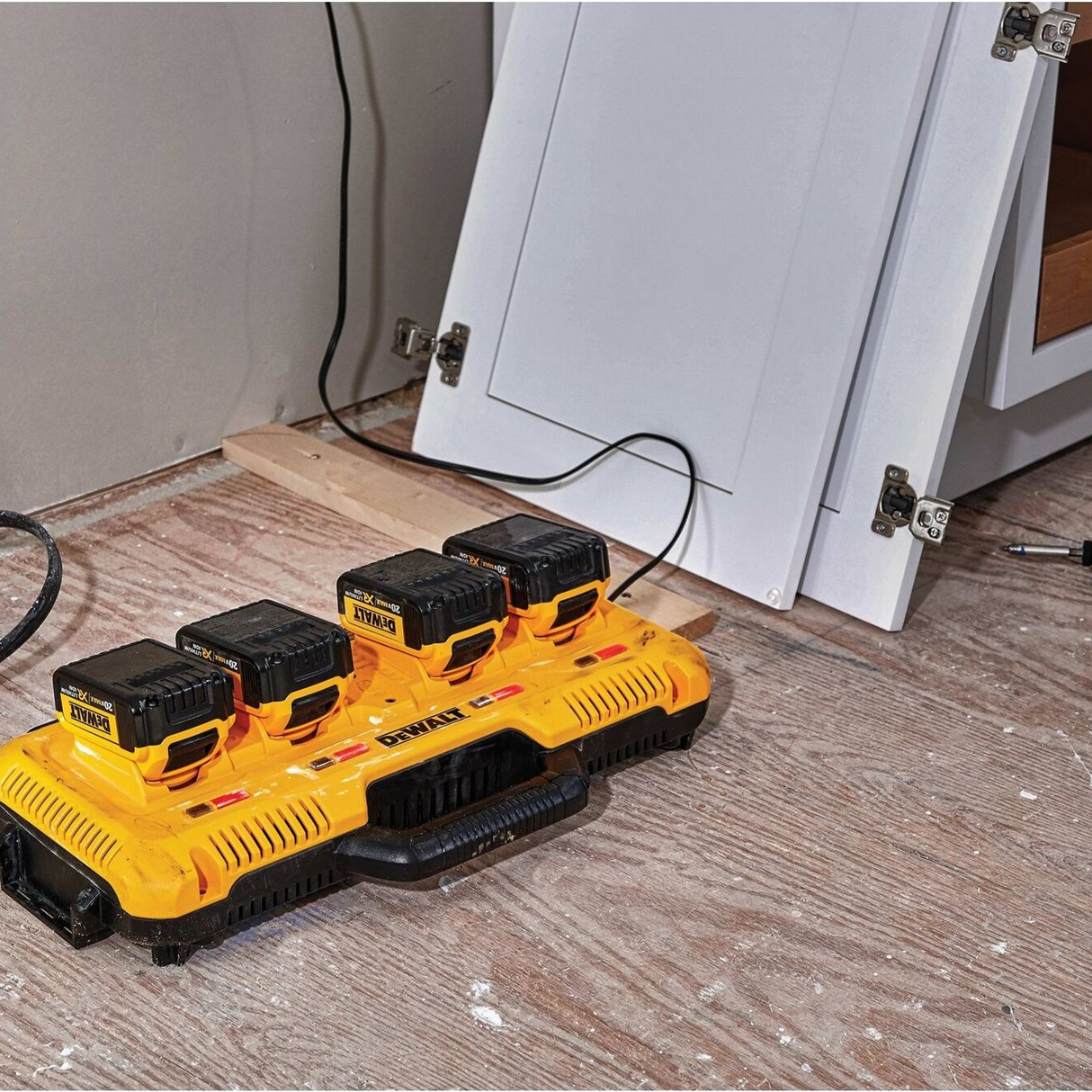 DCB104-QW - Battery Charger Dewalt DCB104-QW 8Ah - Image 10