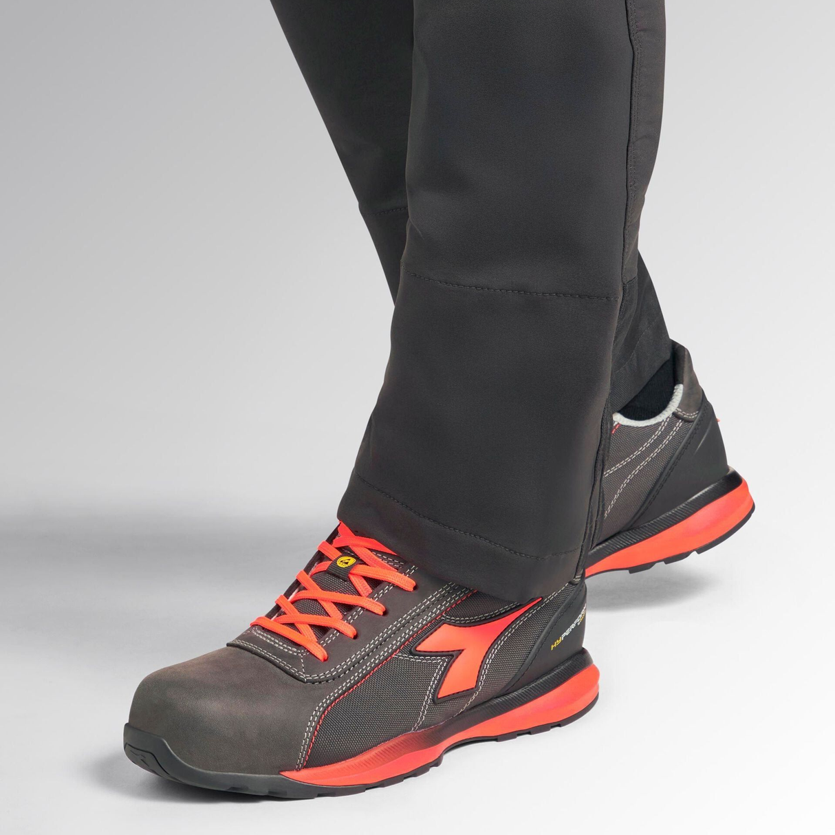 701.183043 - Safety Shoes Diadora Glove Hyperform Low S3S - Image 2