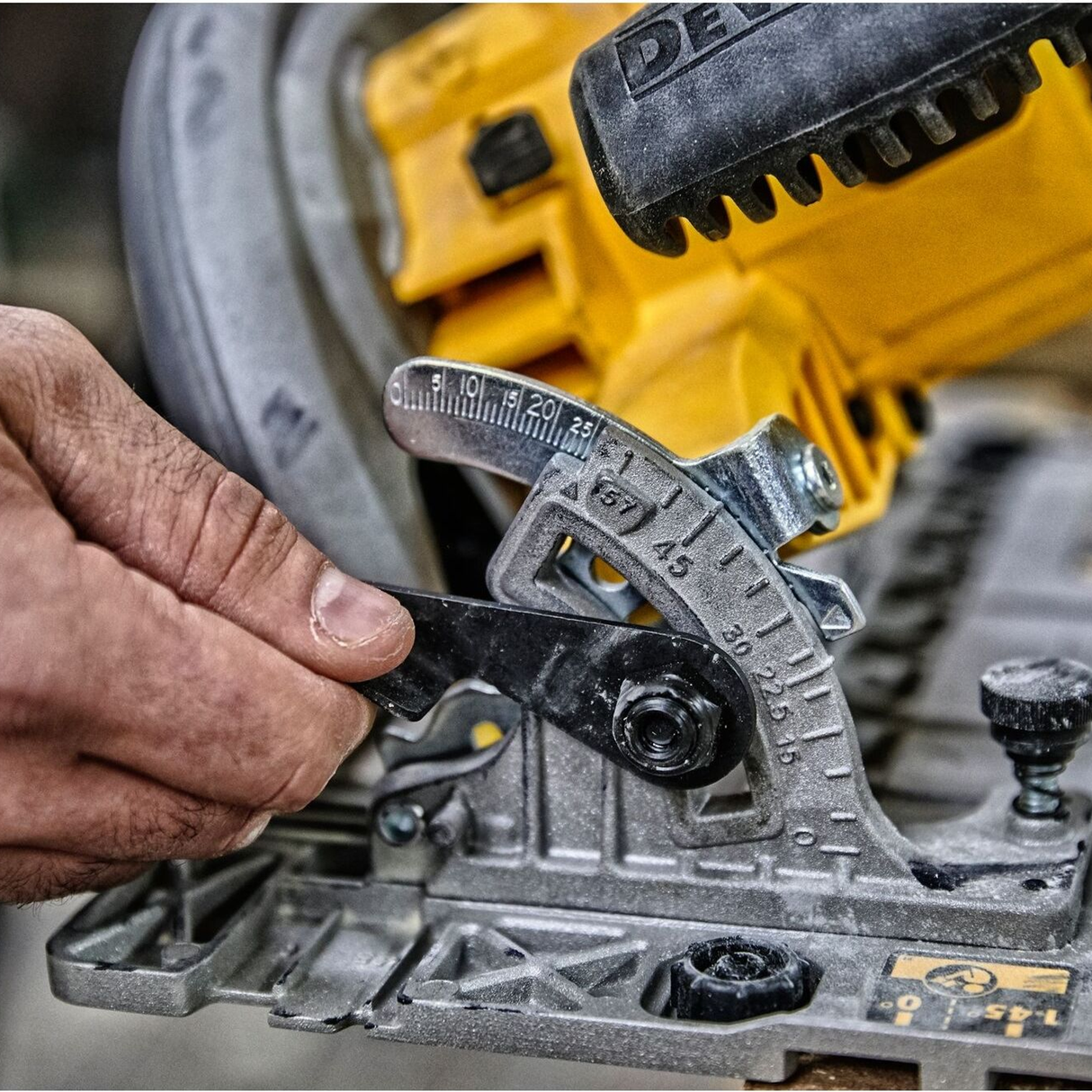 DWE576K-QS - Circular Saw Dewalt DWE576K-QS 1600W - Image 5